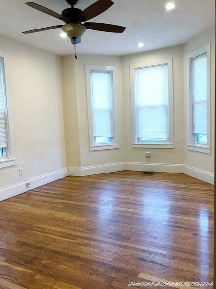 Building Photo - 108 Hyde Park Ave