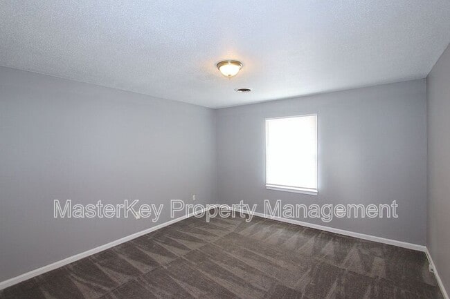 Building Photo - 1242 Donaldson Ct