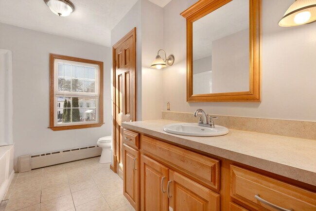 Building Photo - Charming 3BR Townhome in South Barre