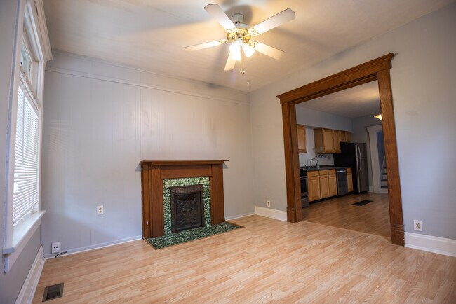 Building Photo - 796 Ebner St