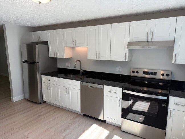 Building Photo - Briarwood 6