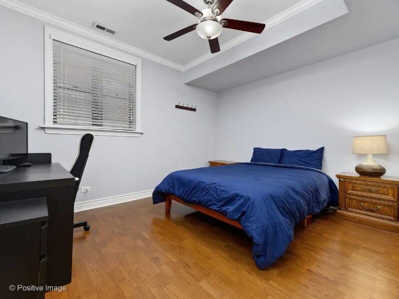 Building Photo - 556 W Deming Pl