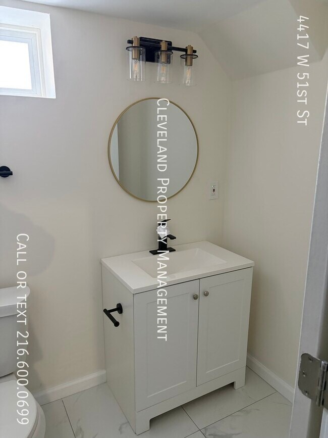 Building Photo - 4417 W 51st St