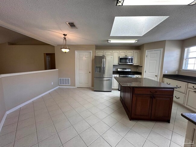 Building Photo - 703 Marlin Spike Dr