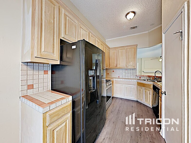 Building Photo - 10235 Flatland Trail