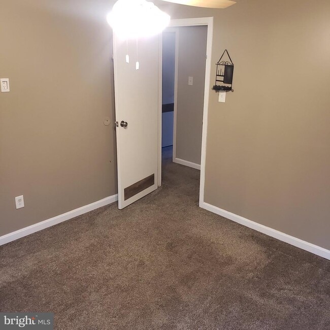 Building Photo - 3 Sagebrush Ct