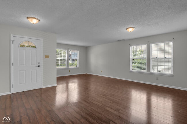 Building Photo - 10187 Hatherley Way