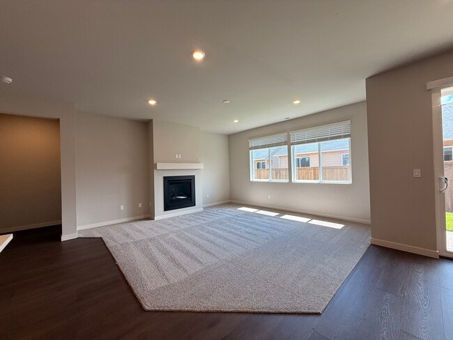 Building Photo - 4362 Hackamore Ct SE