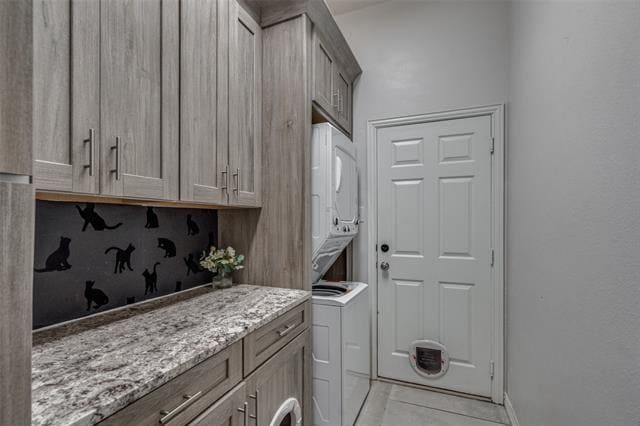 Building Photo - 6067 Chippewa Trail