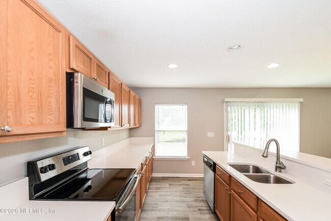 Building Photo - 11643 Pleasant Creek Dr