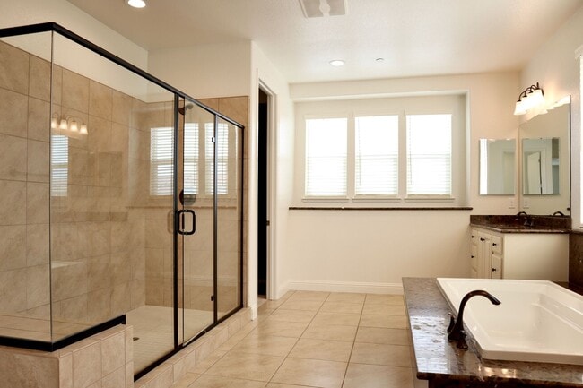 Building Photo - Stunning 3,400 Square Foot Home For Rent! ...