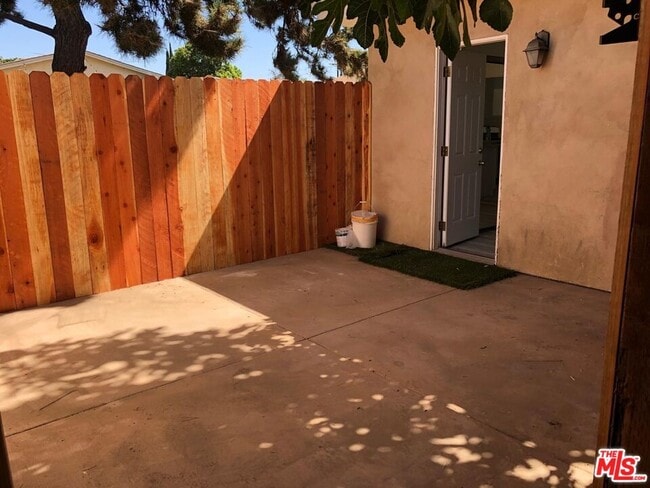 Building Photo - 6049 Bellingham Ave