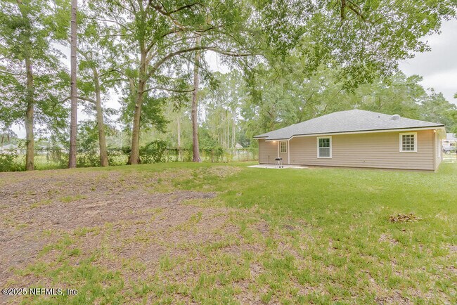 Building Photo - 2039 Navaho Ave