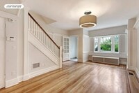 Building Photo - 634 3rd St