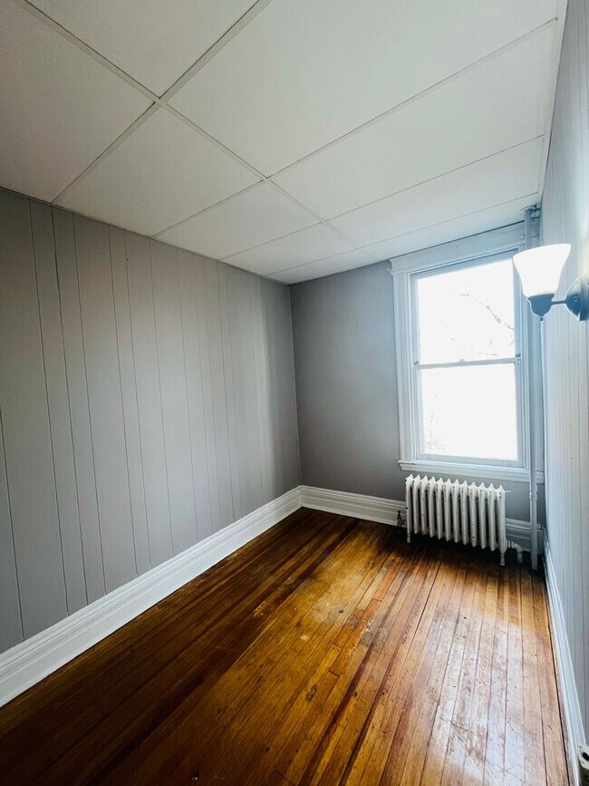 Building Photo - 223 Western Ave