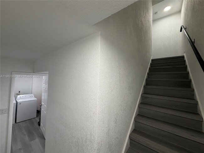 Building Photo - 7155 W 2nd Way