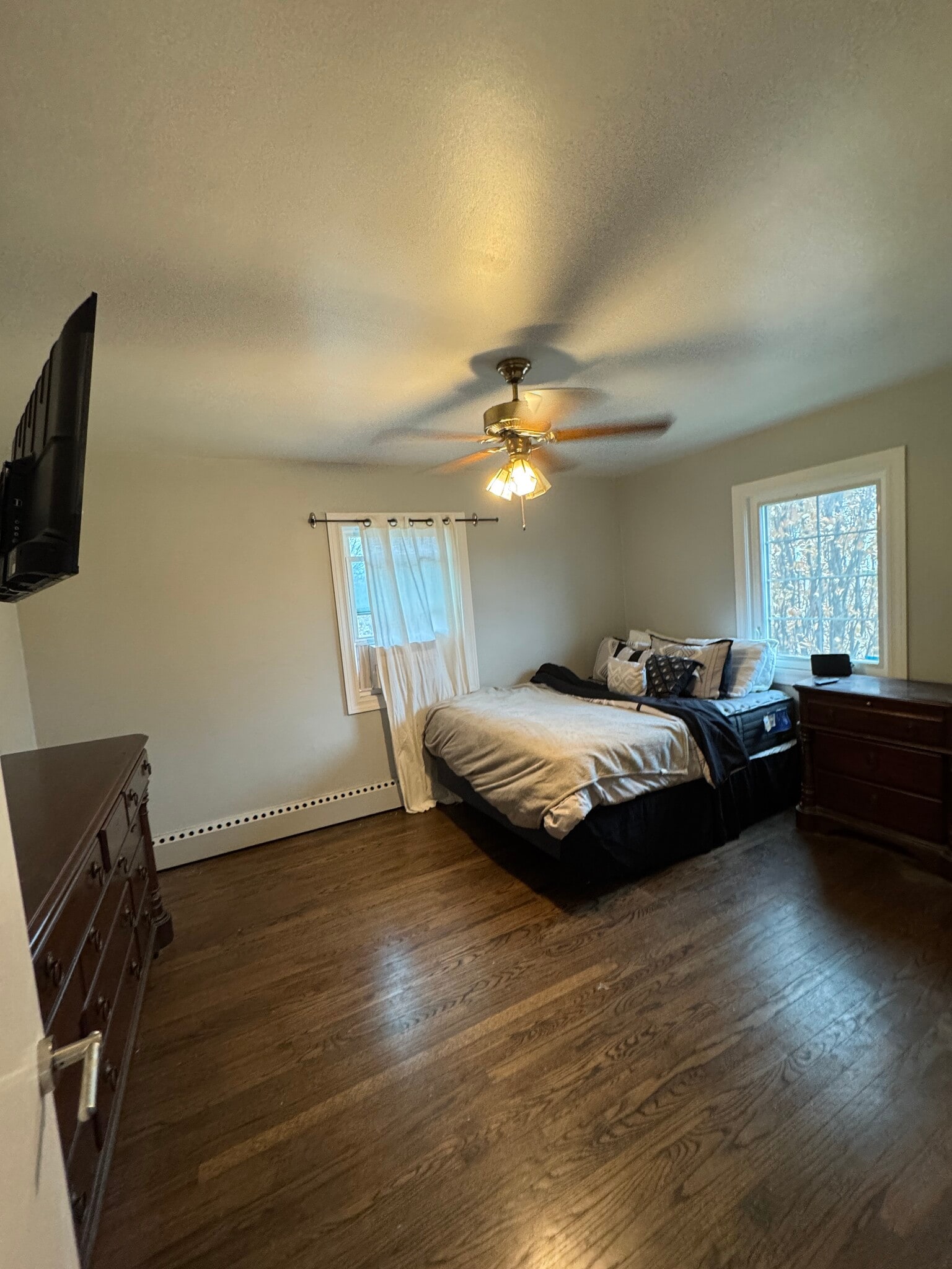 Building Photo - 1557 Monroe Ave