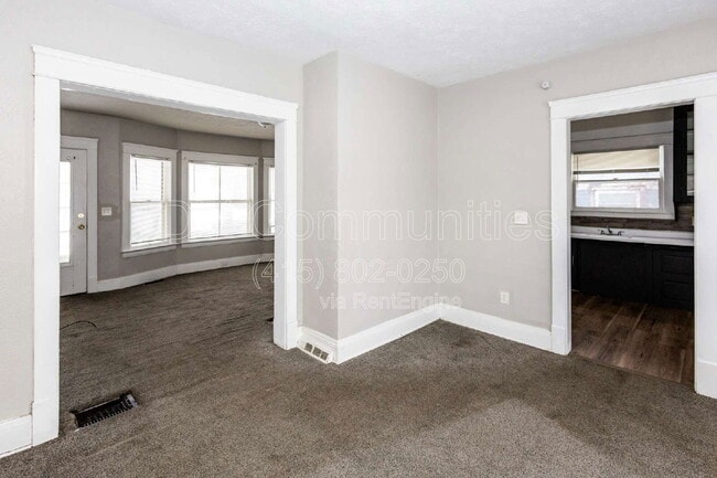 Building Photo - 3390 E 135th St