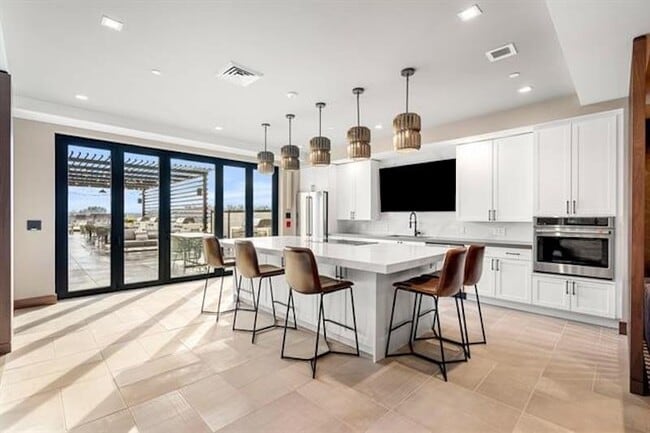 Building Photo - 18 Artisan Dr