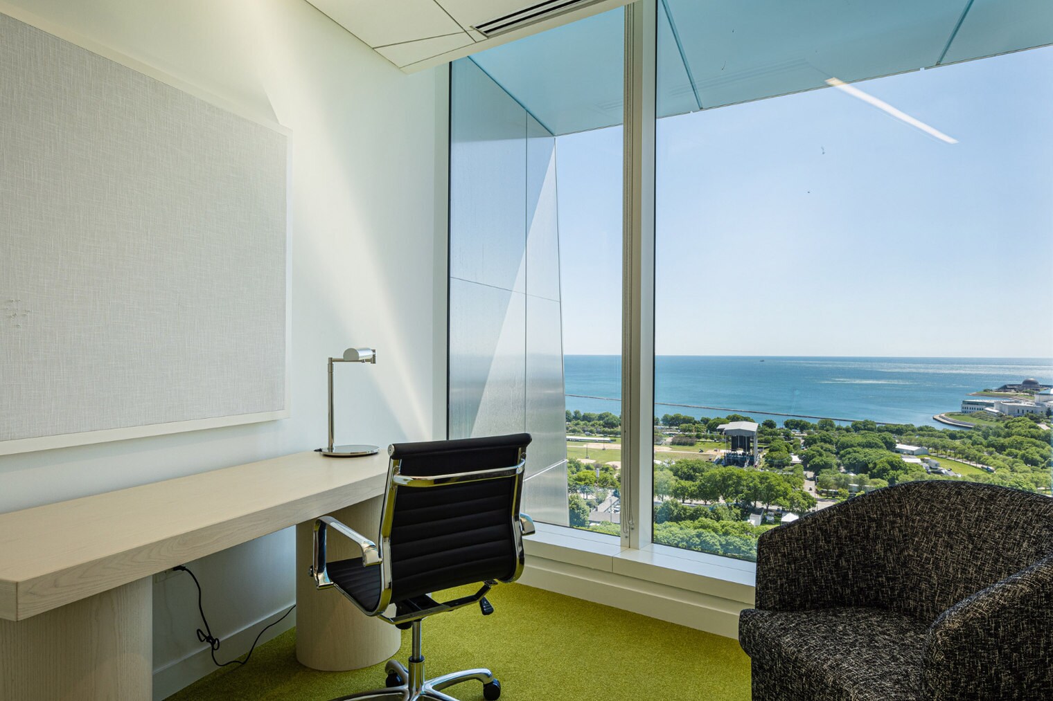 Building Photo - 1000 S Michigan Ave