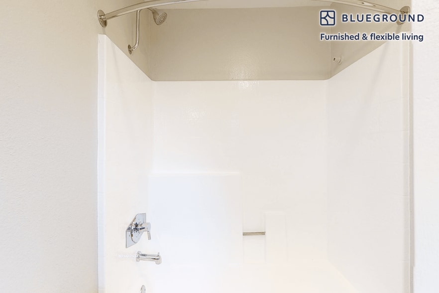 Building Photo - 3831 Orchid Ln