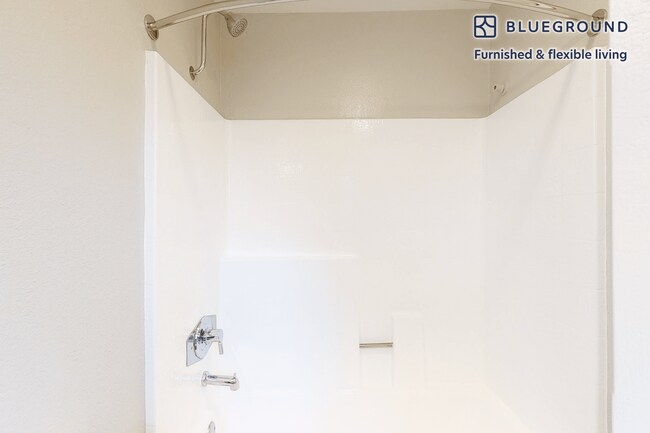 Building Photo - 3831 Orchid Ln