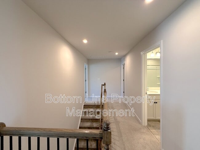 Building Photo - 15622 Little Bluestem St