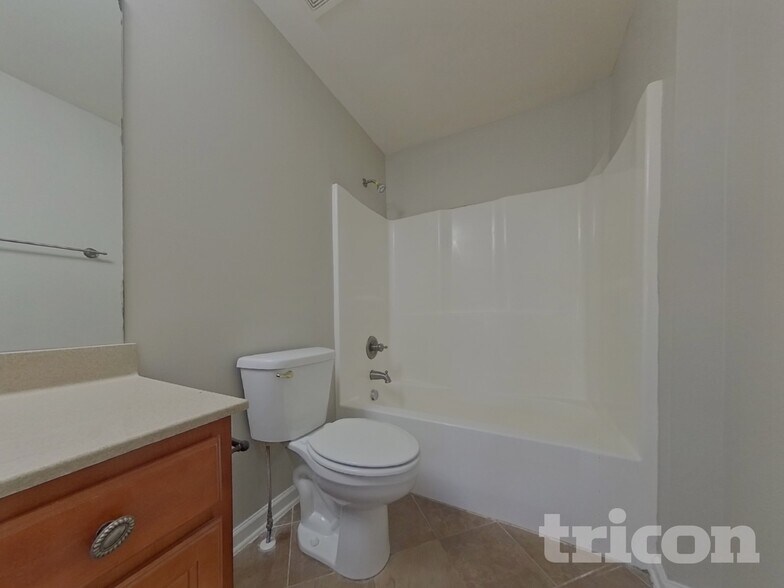 Building Photo - 3427 Harvest Ridge Ln NE