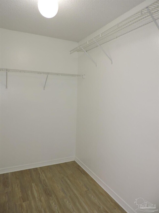 Building Photo - 1160 Sweetbriar St