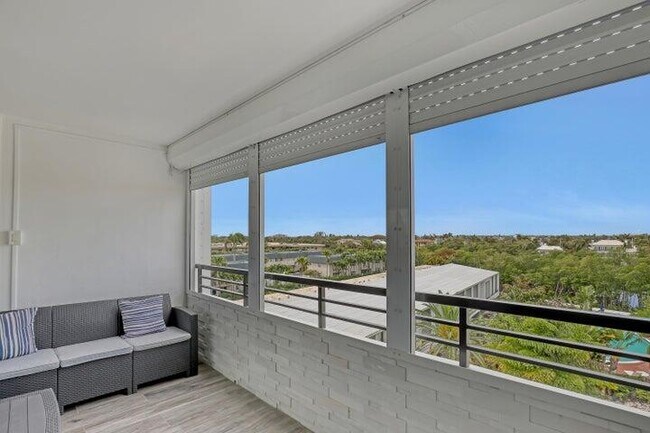 Building Photo - 3589 S Ocean Blvd