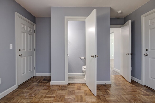 Building Photo - 1219 Leslie Ln