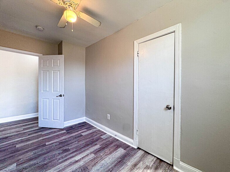 Building Photo - 4630 Hillside Rd SE