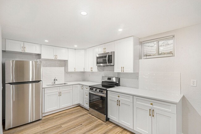 Building Photo - Pecos9881