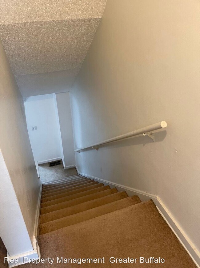 Building Photo - 2 br, 1 bath House - 28 Matthew Lane