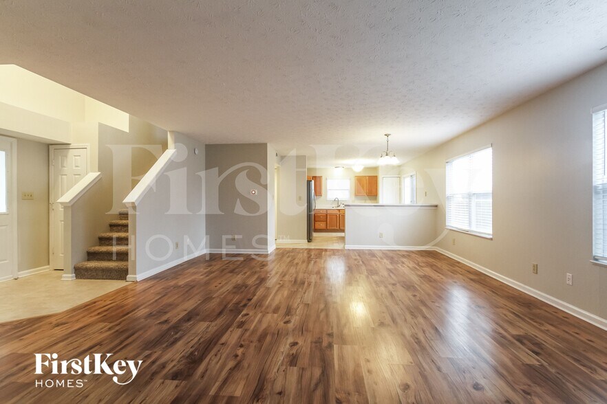 Building Photo - 5842 Glen Haven Blvd