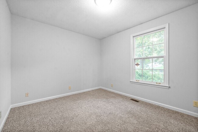 Building Photo - 510 Aspen Dr