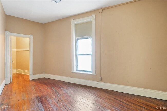 Building Photo - 319 N Salina St