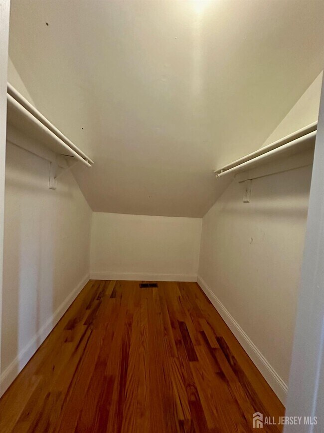 Building Photo - 99 Thoreau Dr