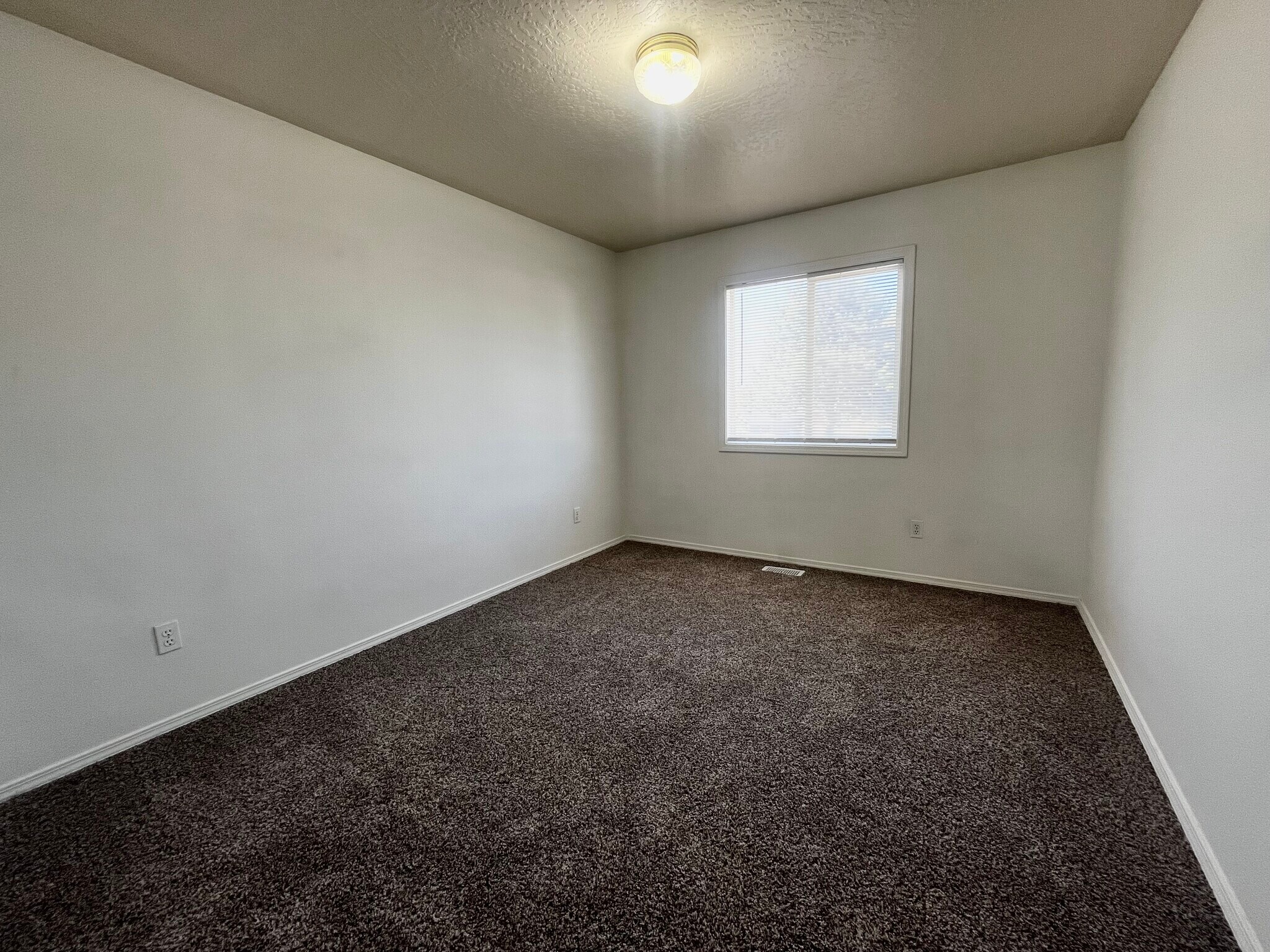 Building Photo - 2511 E Spruce St