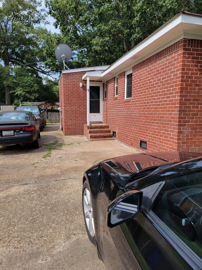 Building Photo - 2 Bedroom 1bath Oceanview/Bayview