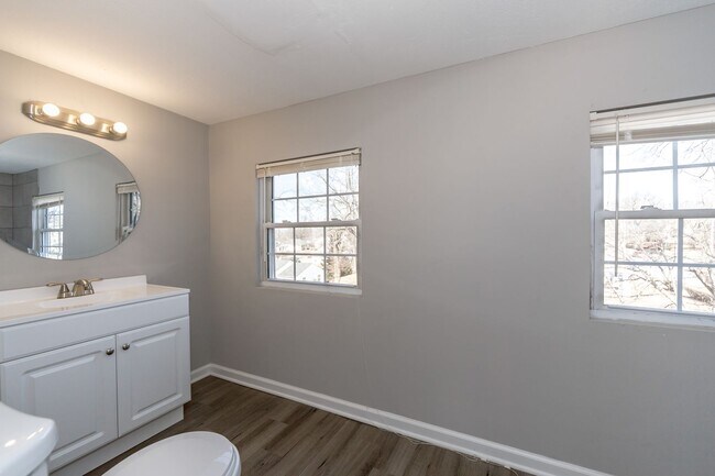 Building Photo - COMING SOON! 3 Bed 2 Bath Independence hom...
