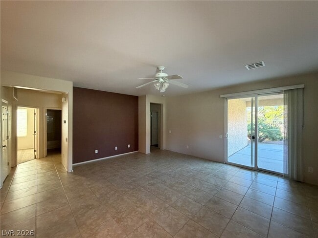 Building Photo - 2747 Lochleven Way