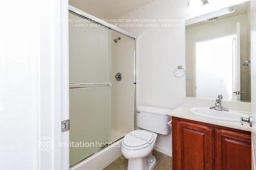 Building Photo - 2556 Hawk Crest Dr