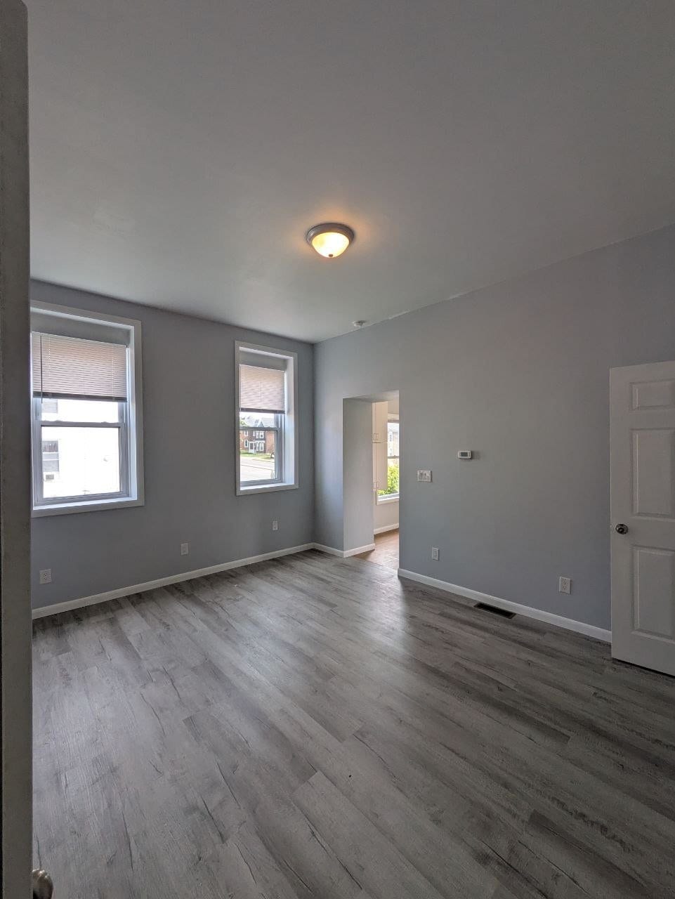 Building Photo - 85 N High St