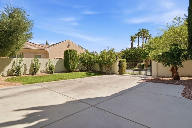 Building Photo - Private Gated Christopher Homes Estate in The Vineyards | Resort-Style Backyard & Strip Views