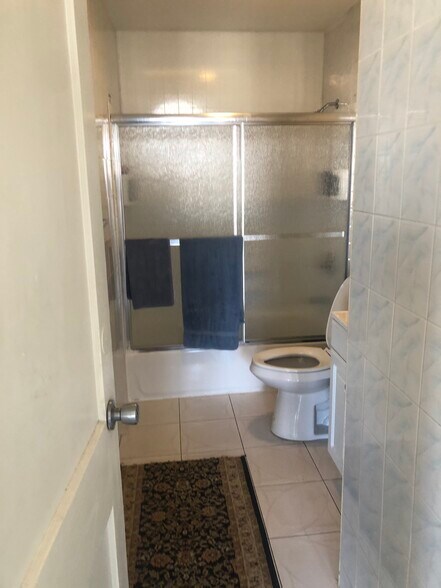 Building Photo - 1641 Acushnet Ave