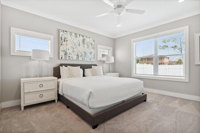 Building Photo - 712 Landing Cir