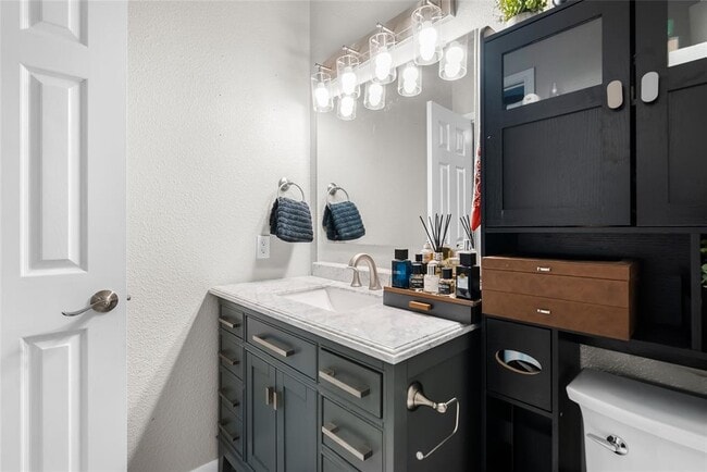 Building Photo - 1307 Kinney Ave