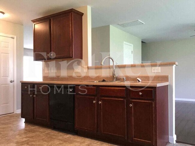 Building Photo - 2803 Stephen Oaks Way