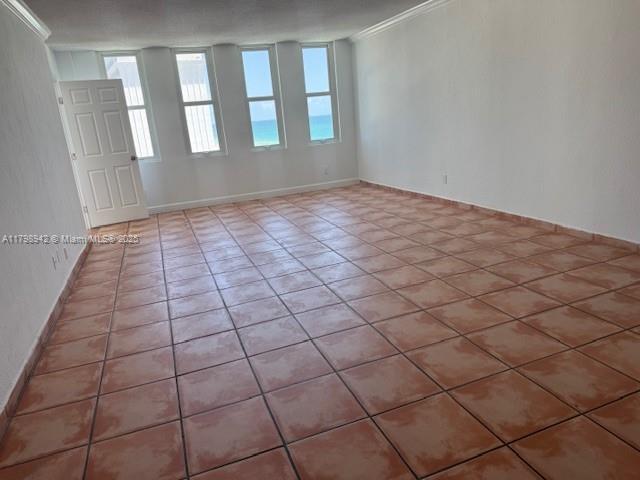 Building Photo - 5401 Collins Ave